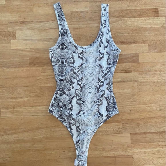 Printed Bodysuit - Picture 2 of 5